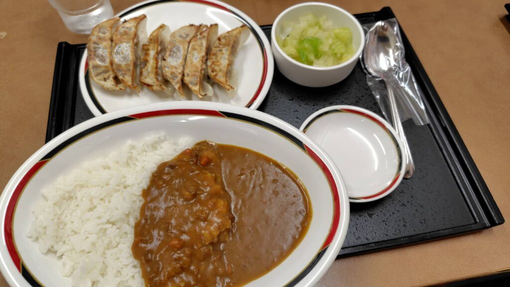 みよしの
餃子カレー